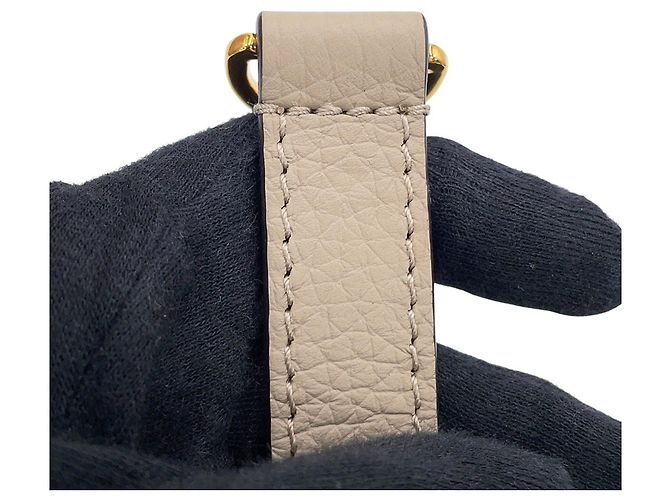 Borsa Louis Vuitton Capucines PM - vista 15