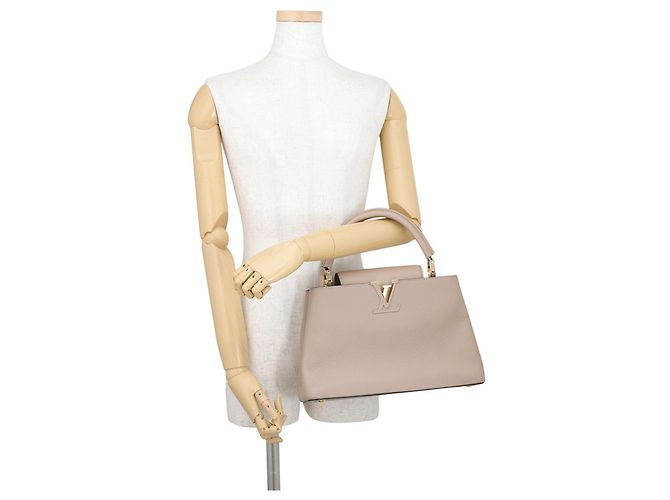 Borsa Louis Vuitton Capucines PM - vista 4