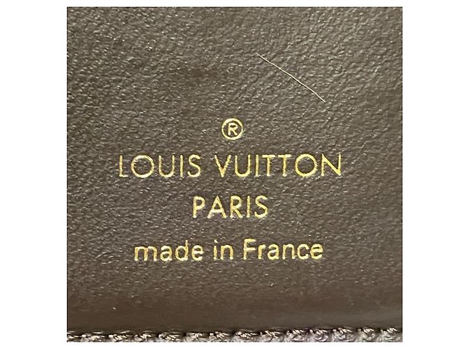 Capucines Carteira Louis Vuitton Tri-fold - vista 4