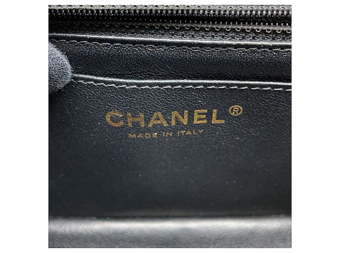 Borsa a tracolla con catena Chanel Matelassé Nero - vista 14