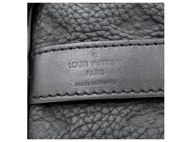 Bolso de mano Louis Vuitton Keepall Bandoulière 25 Monogram Negro - vista 16