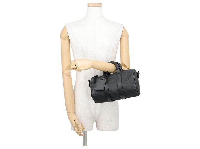 Bolso de mano Louis Vuitton Keepall Bandoulière 25 Monogram Negro - vista 4