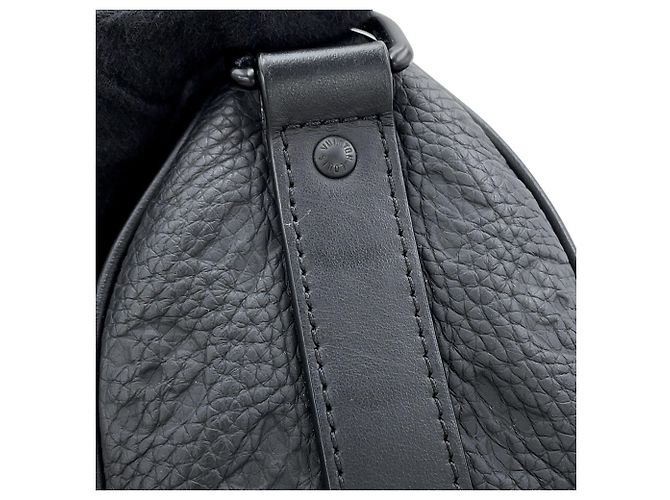 Bolso de mano Louis Vuitton Keepall Bandoulière 25 Monogram Negro - vista 8
