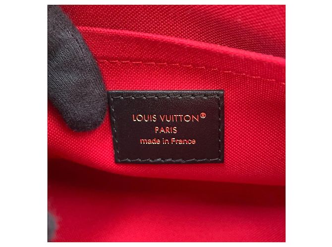 Borsa a mano OnTheGo EW con catena Louis Vuitton Monogram Reverse Giant Rosso - vista 14