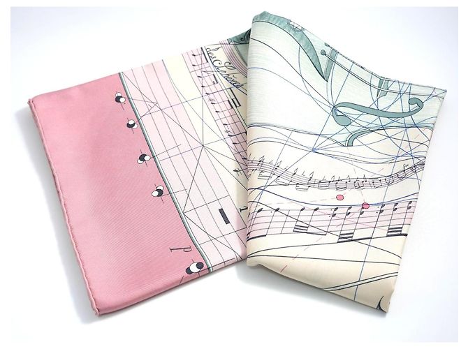 Hermès La Musique des Sphères 90 cm Seidentuch - Rosa Pink Weiß Blau Beige Grün - Ansicht 13
