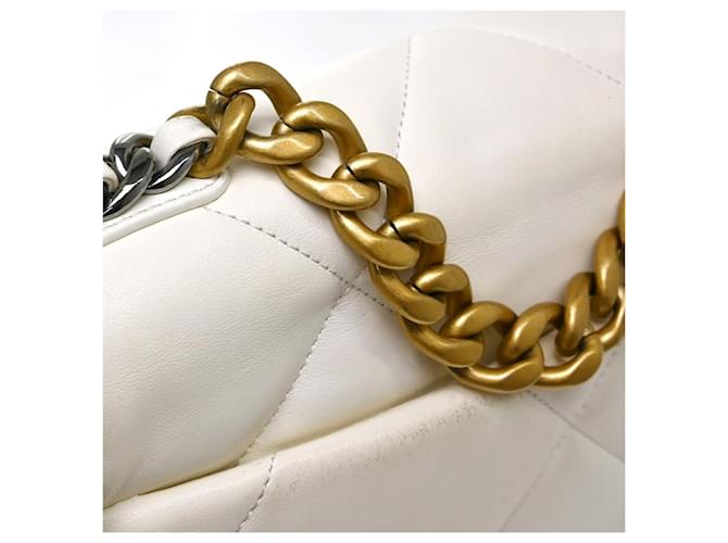 Chanel 19 Flap Quilted Leather Medium Bianco - vista 6