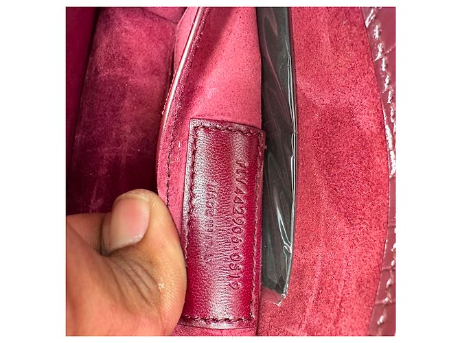 Borsa a tracolla Saint Laurent Sunset Medium in pelle goffrata croc Burgundy Rosso Bordò - vista 17