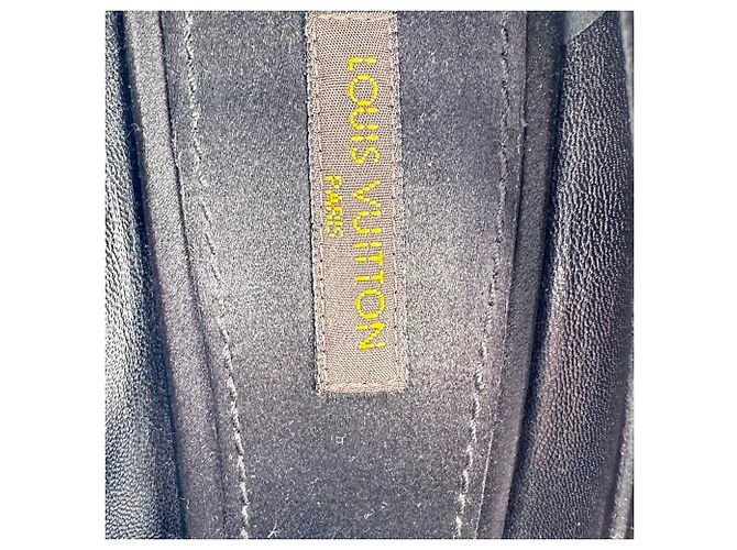 Décolleté peep-toe in raso nero con cristalli Louis Vuitton - vista 12