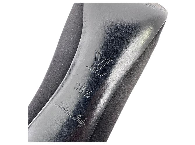 Décolleté peep-toe in raso nero con cristalli Louis Vuitton - vista 14