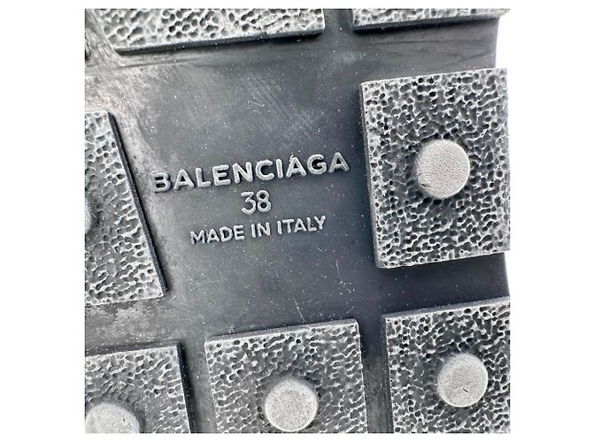 Everyday Balenciaga Race Runner Sneaker aus weißem Leder und Mesh - Ansicht 11