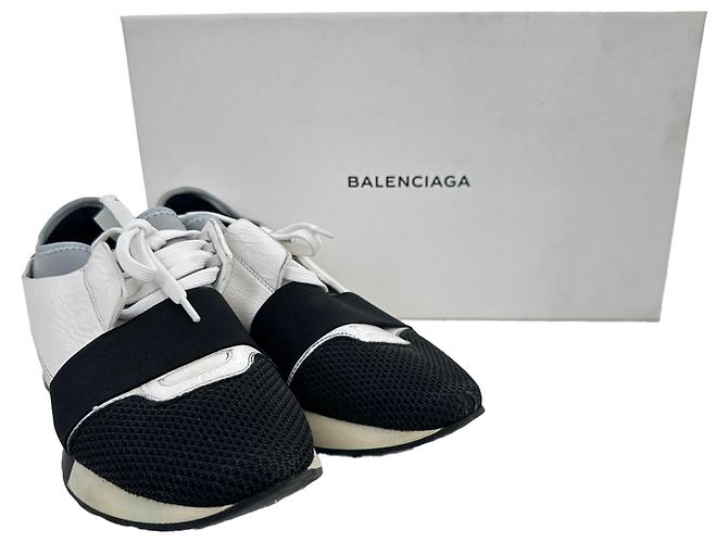 Everyday Balenciaga Race Runner Sneaker aus weißem Leder und Mesh - Ansicht 19