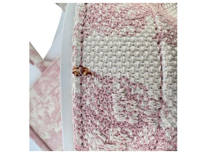 Sac Dior Book Tote Medium Toile de Jouy Brodé en Toile Rose - vue 16
