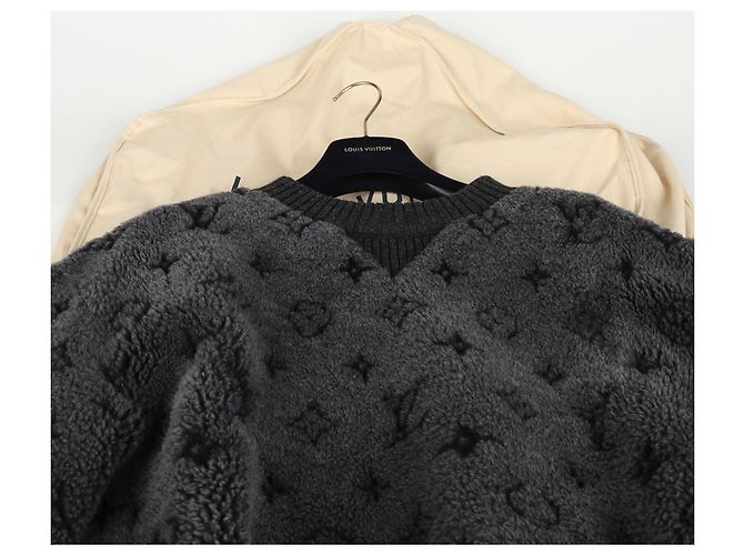Louis Vuitton Graues Shearling Monogram Crewneck T-Shirt in Größe Xxl - Ansicht 3