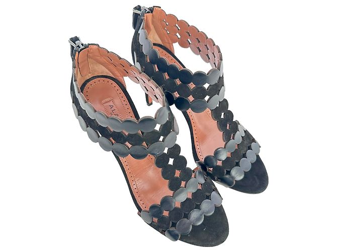 Sandali con tacco T-Strap festonati Alaïa in camoscio nero - vista 5