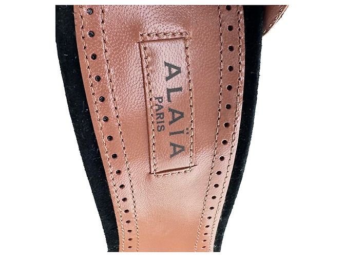 Sandali con tacco T-Strap festonati Alaïa in camoscio nero - vista 8
