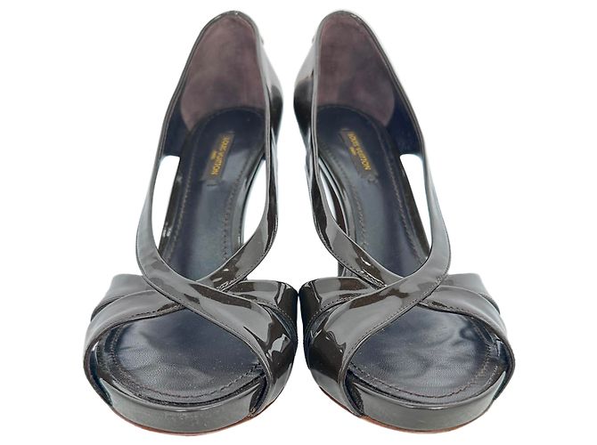 Décolleté aperte Louis Vuitton con dettaglio lucchetto e ritagli in pelle verniciata nera Nero - vista 2