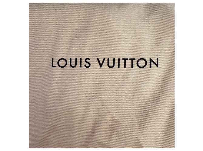 Décolleté aperte Louis Vuitton con dettaglio lucchetto e ritagli in pelle verniciata nera Nero - vista 20