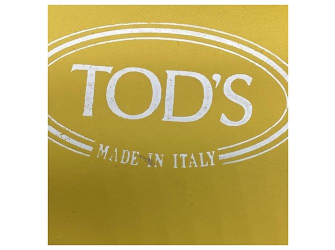 Mocassini Tod's in suede giallo con suola in gomma - vista 8