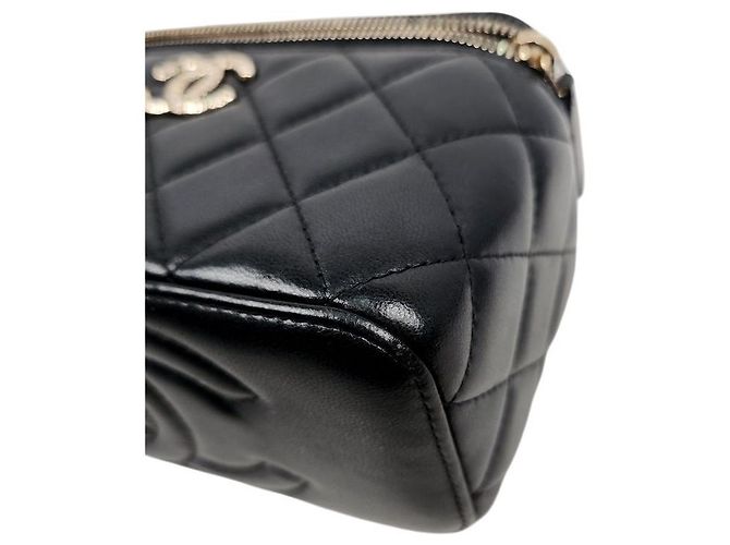 Chanel Vanity Chain Tote Bag aus schwarzem Lammleder - Ansicht 9