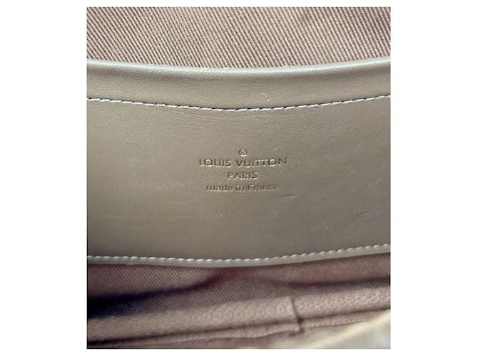 Louis Vuitton Borsa a tracolla Monogram Utility Multicolore - vista 12