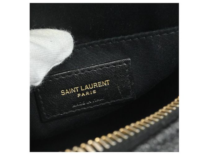Saint Laurent Vinyle Round Camera Matelasse Chevron Leather Nero - vista 4