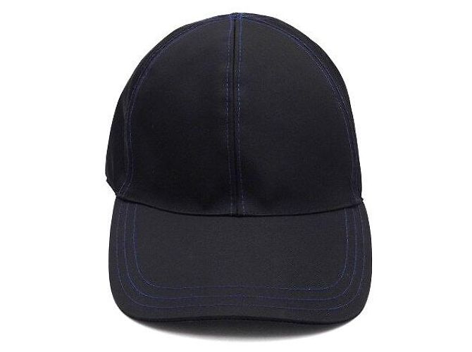 Prada Cappellino Unisex in Nylon Nero con Cuciture Blu - vista 3
