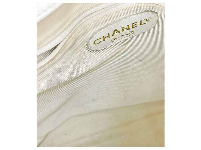 Chanel Borsa a tracolla Triple CC in Caviar bianco - vista 10