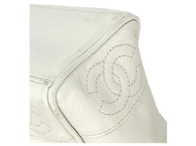 Chanel Borsa a tracolla Triple CC in Caviar bianco - vista 12