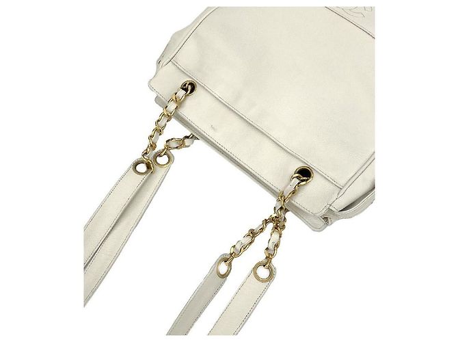 Chanel Borsa a tracolla Triple CC in Caviar bianco - vista 6