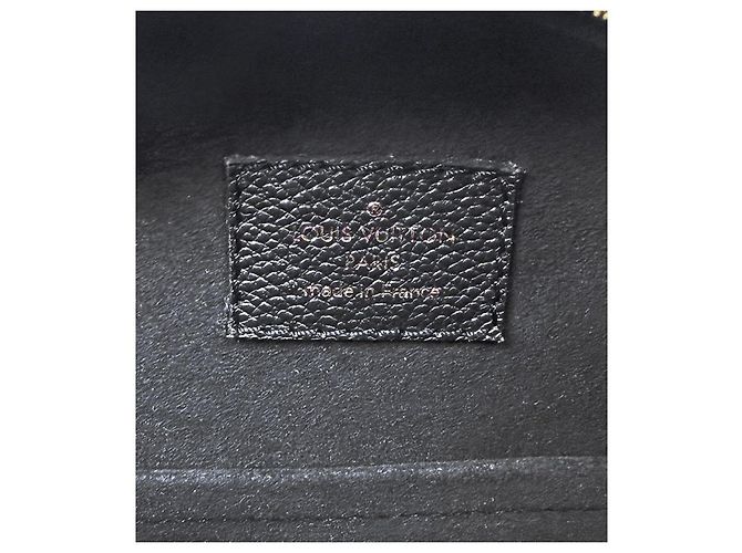 Louis Vuitton Borsa crossbody Boulogne Souple in pelle Epi nera Nero - vista 7