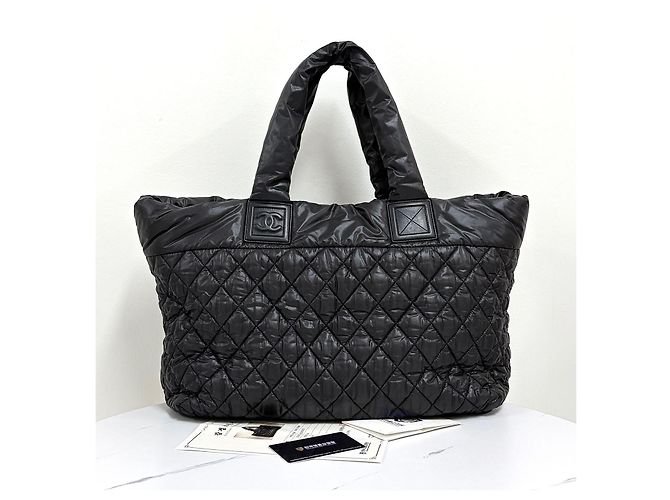 Chanel Saco Tote Cocoon Acolchoado Black Preto - vista 4
