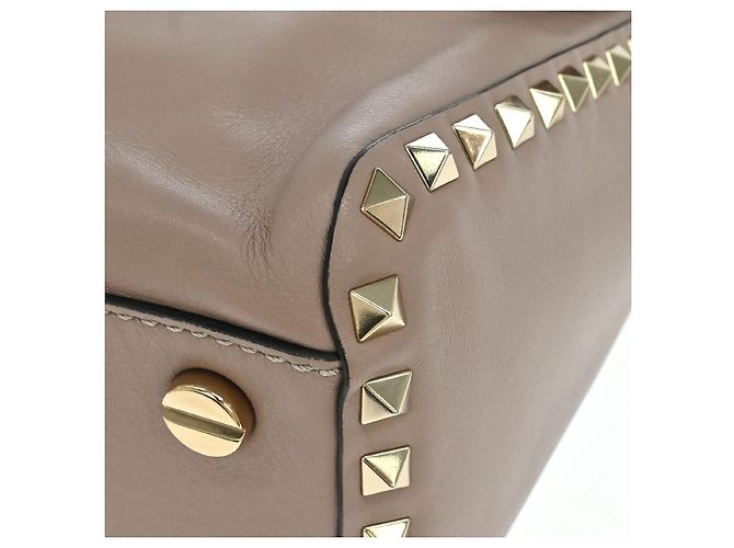 Valentino Garavani Rockstud Top Handle Leather Small Beige - vista 7