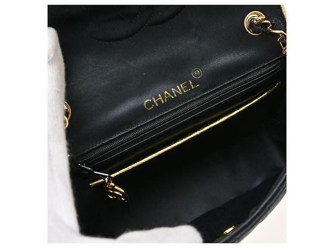 Chanel Vintage Square Classic Single Flap Quilted Satin Mini Nero - vista 4