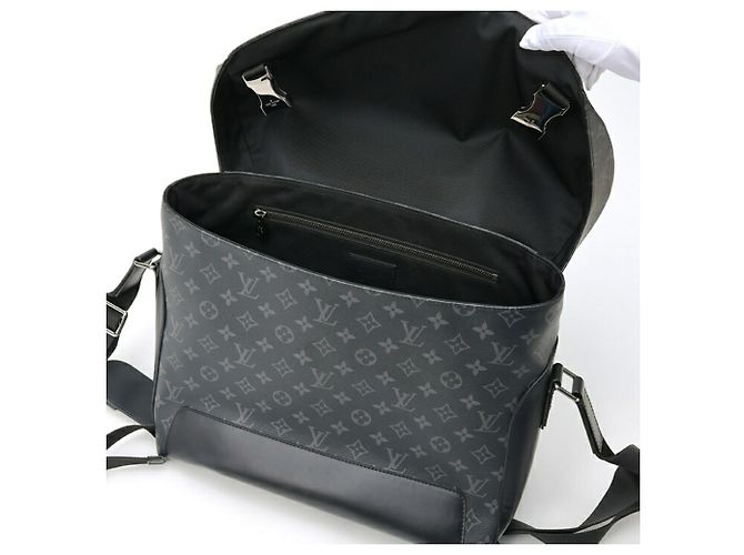 Borsa Louis Vuitton Voyage MM Nero Monogramma - vista 5