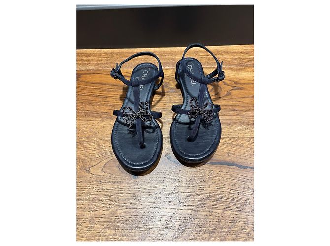 Sandali T-Strap Chanel blu navy con fiocco decorato Blu scuro - vista 2