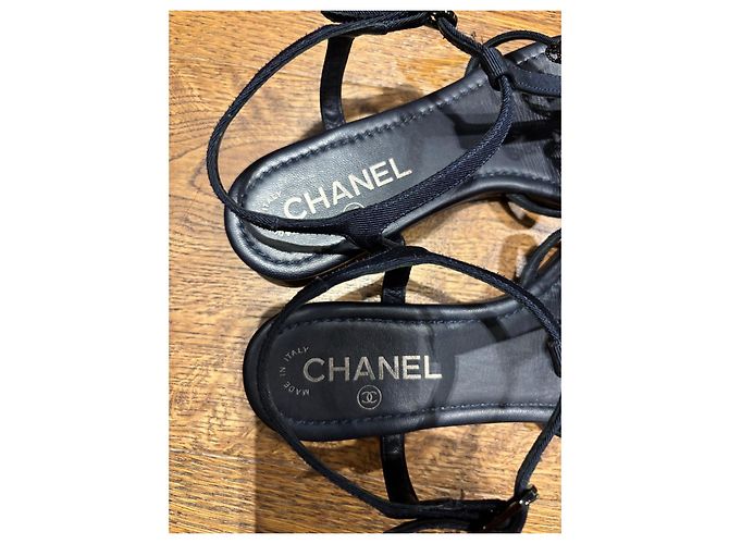 Sandali T-Strap Chanel blu navy con fiocco decorato Blu scuro - vista 4