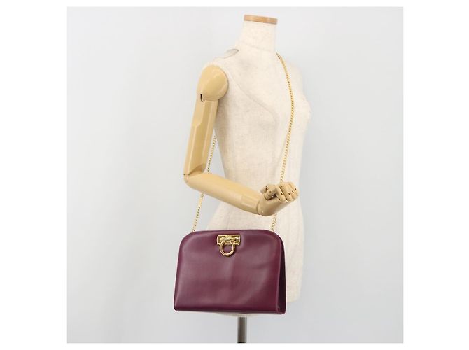 Sac à épaule Salvatore Ferragamo Gancini Chain en cuir violet et or Auth 196275A Doré - vue 22