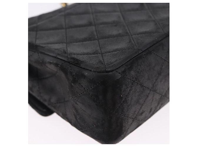 Borsa a tracolla CHANEL Matelasse con catena in pelle d'agnello nera e oro CC Auth 195725 Nero D'oro - vista 15