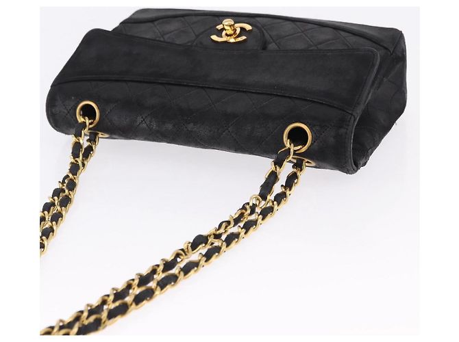 Borsa a tracolla CHANEL Matelasse con catena in pelle d'agnello nera e oro CC Auth 195725 Nero D'oro - vista 6