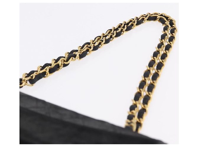 Borsa a tracolla CHANEL Matelasse con catena in pelle d'agnello nera e oro CC Auth 195725 Nero D'oro - vista 8