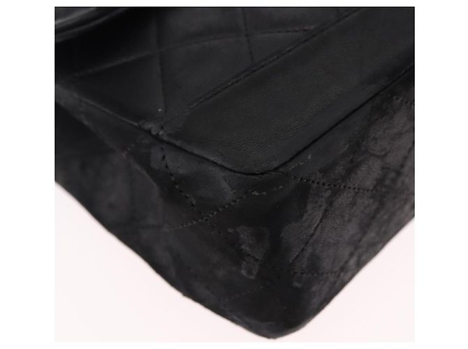 Borsa a tracolla CHANEL Matelasse con catena in pelle d'agnello nera e oro CC Auth 195725 Nero D'oro - vista 9