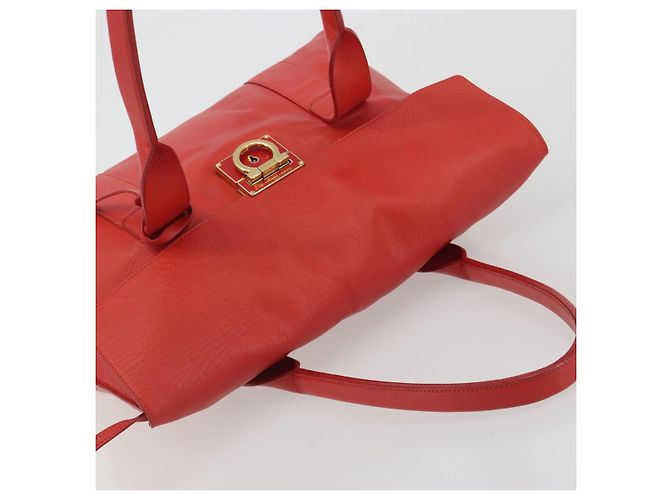 Borsa Salvatore Ferragamo Gancini in pelle rossa e oro Auth 195014 Rosso D'oro - vista 6