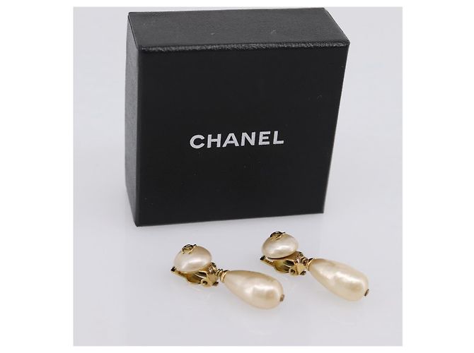 Orecchini CHANEL metallo Gold CC Auth 195937V D'oro - vista 16