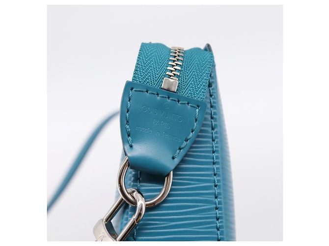 LOUIS VUITTON Epi Pochette Accessoires Pouch Cyan M40823 LV Auth 196344V - vista 18