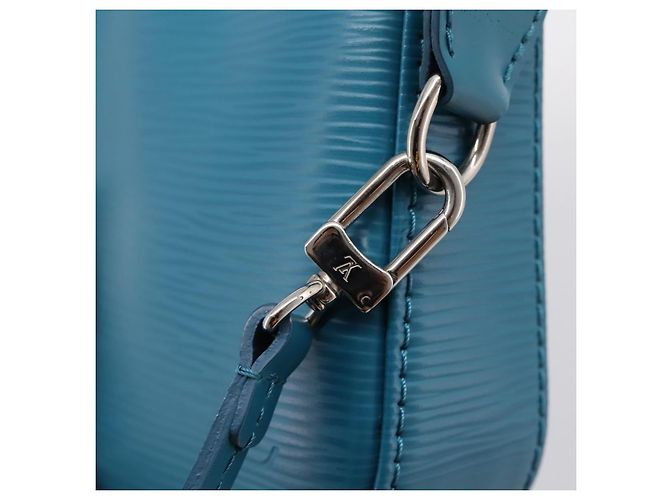 LOUIS VUITTON Epi Pochette Accessoires Pouch Cyan M40823 LV Auth 196344V - vista 19