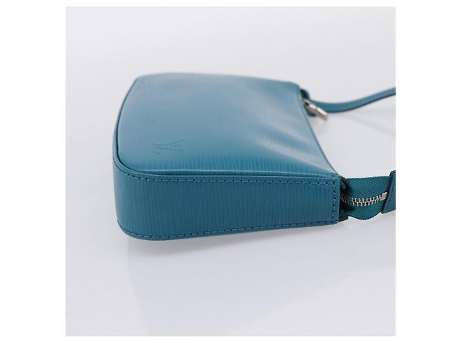 LOUIS VUITTON Epi Pochette Accessoires Pouch Cyan M40823 LV Auth 196344V - vista 4