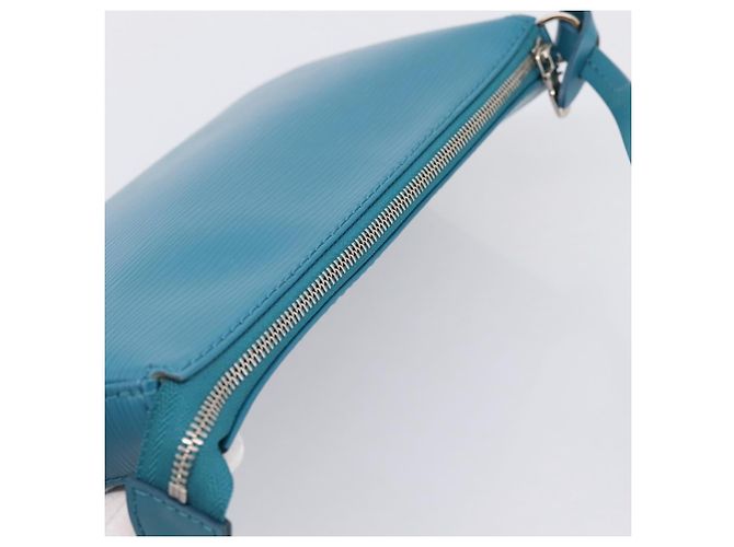 LOUIS VUITTON Epi Pochette Accessoires Pouch Cyan M40823 LV Auth 196344V - vista 6