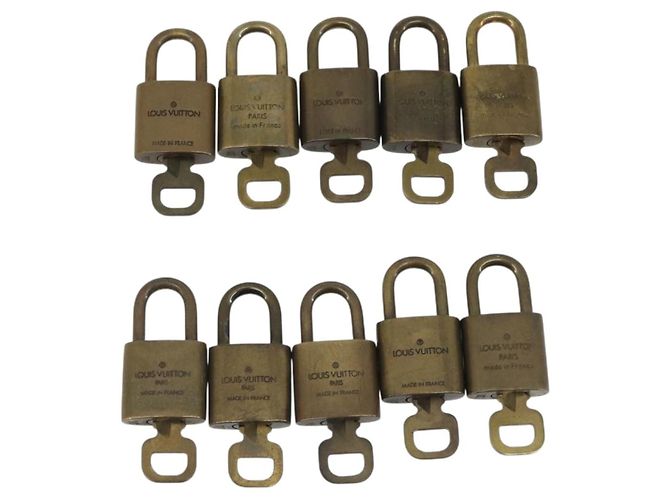 LOUIS VUITTON Padlock 10 Set Padlock metal Gold LV Auth 192562 Golden - view 3