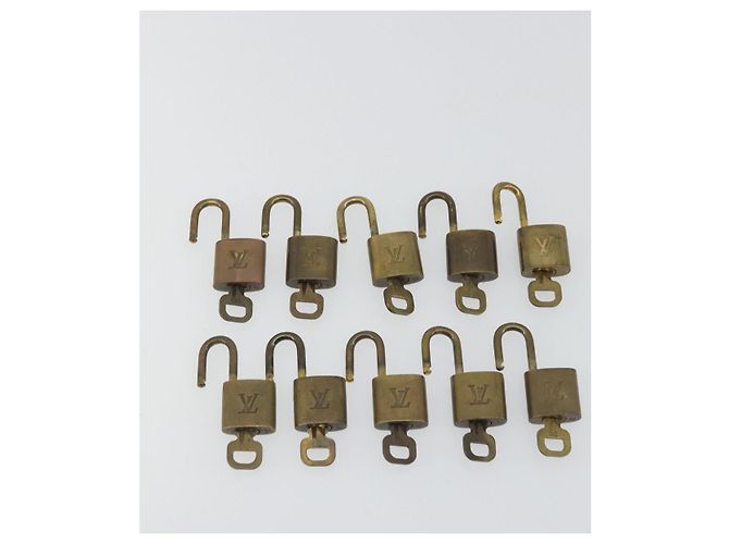 LOUIS VUITTON Padlock 10 Set Padlock metal Gold LV Auth 192562 Golden - view 8