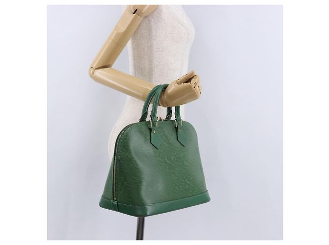 Borsa a mano LOUIS VUITTON Epi Alma Borneo Green M52144 LV Auth 196763V - vista 23